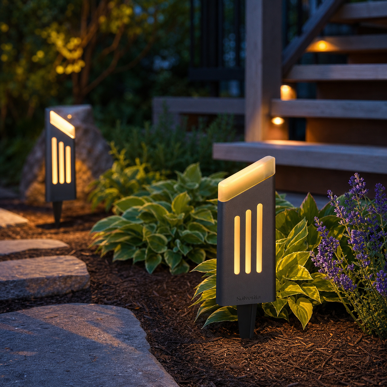 Solvetita Tri-Slot Garden Path Light lifestyle usage image by Solvetita
